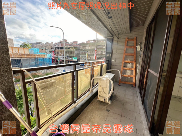 五股重劃區公園旁金店面車位 照片 10