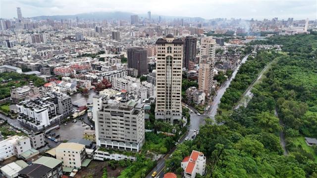永慶鴻麗蔡宗霖鳥松區圓山仰德歐義境宮邸電梯豪邸三車尊榮墅 照片 2