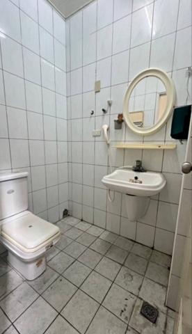 西屯七期房仲潔西 逢甲商圈輕屋齡低總樓店 照片 5