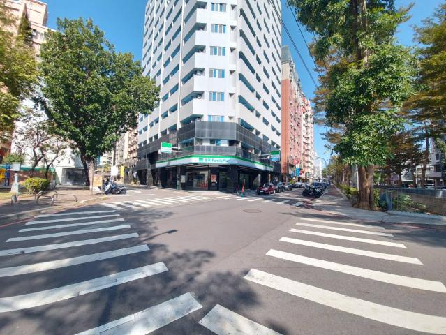 西屯七期房仲潔西 逢甲商圈輕屋齡低總樓店 照片 10