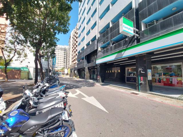 西屯七期房仲潔西 逢甲商圈輕屋齡低總樓店 照片 11