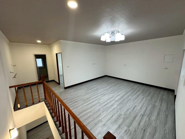 羅東數位房仲 擁抱河濱新生活-宜蘭市全新翻修四房大面寬透天 照片 13