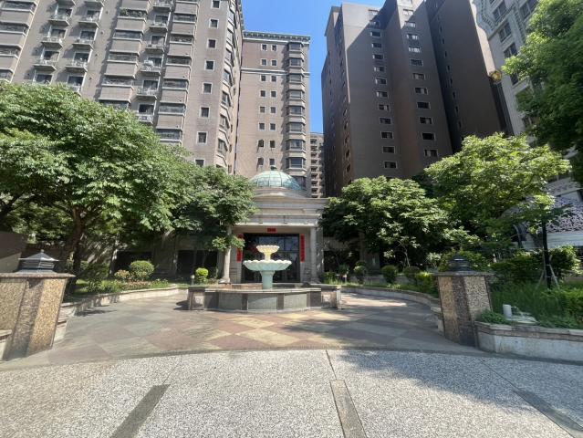 A29_鄰近河堤步道景觀高樓層四房+平面車位 照片 13