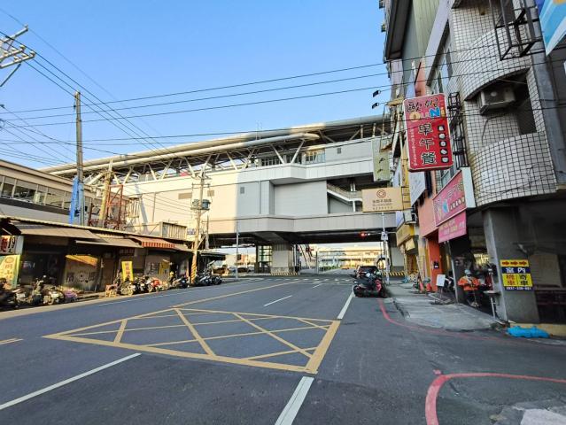 阿名工業地產 高雄岡山捷運旁商業用地 照片 1
