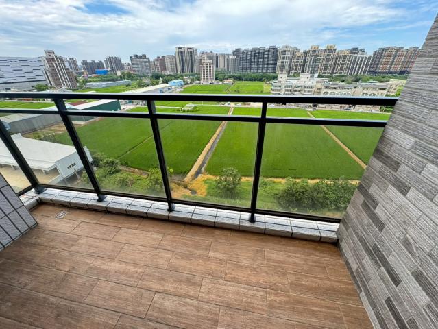 李綺綺工商地產 近大江百貨旁邊間景觀三房+車 照片 10