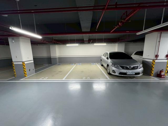 李綺綺工商地產 近大江百貨旁邊間景觀三房+車 照片 15