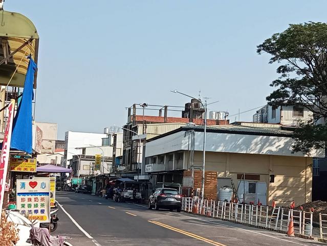 高雄土地職人湖內省道上大湖車站黃金店住 照片 2