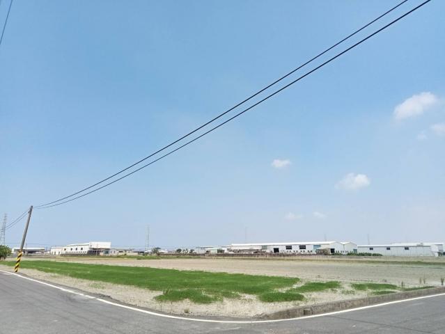 高雄土地職人路竹下坑近交流道大面寬方正美農地 照片 3