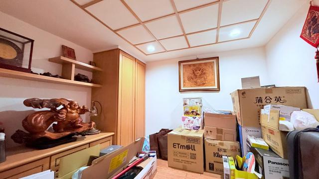 基隆房仲柏智|安樂區基金一路|楓林小橋稀有典雅五房平面車位 照片 8