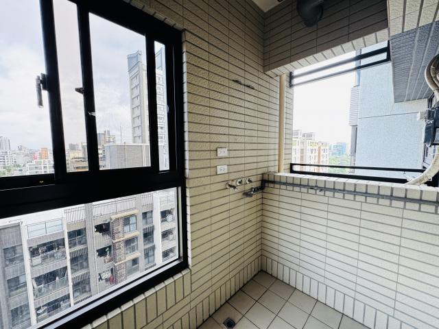 機場生活圈房仲 觀音草漯 東方京品 740萬兩房平車 照片 11