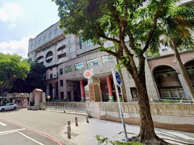 高雄房仲夫妻 中央公園捷運精裝二房愛上海樂 照片 15