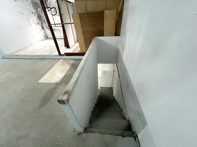 基隆買房找阿蓮 專約西定路正馬路店面 照片 9
