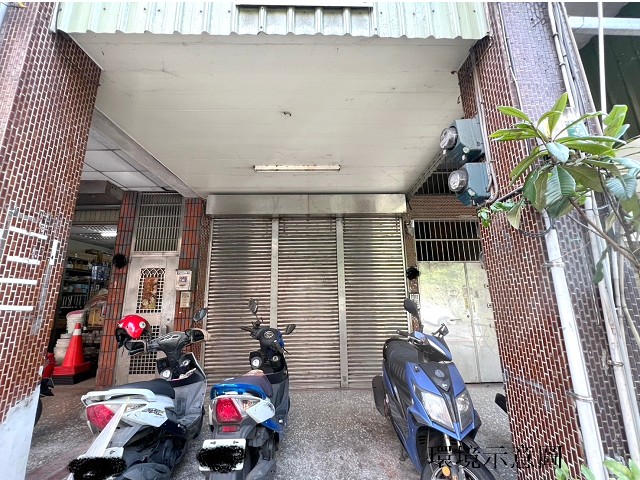 基隆買房找阿蓮 專約西定路正馬路店面 照片 12