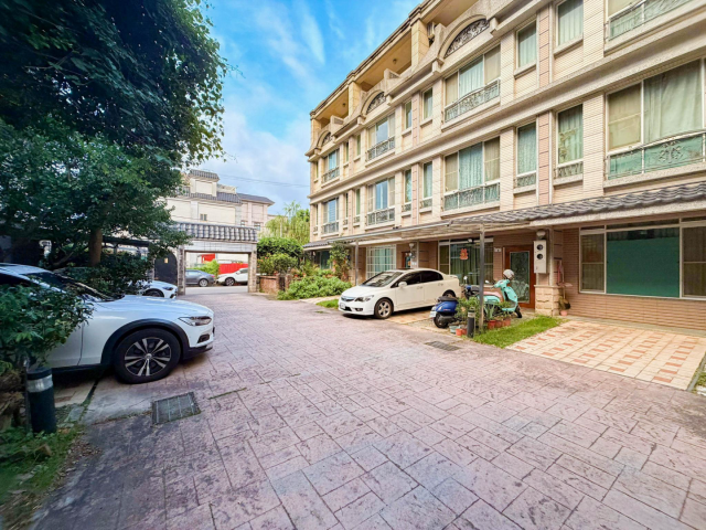 元大房屋土地廠房 大溪區仁和六街 前院停車美墅 照片 2