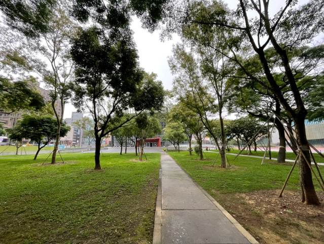 桃園幸福房仲 【專任】桃園藝文特區門面.中悅收租金店面 照片 5