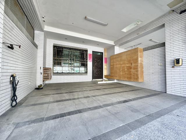 台南房仲顧問 精緻裝潢質感透天#誠銳建設 照片 2