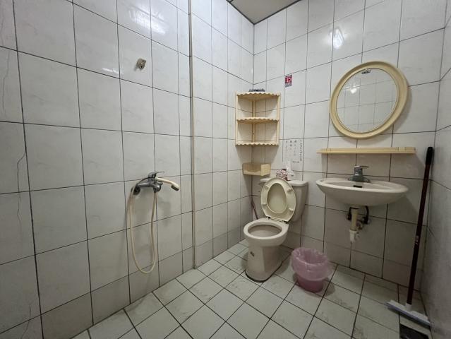 台南房仲顧問 近佳里國中店住 照片 5