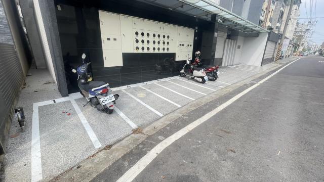 嘉義找房達人 民雄全新裝潢3房+平車 照片 4