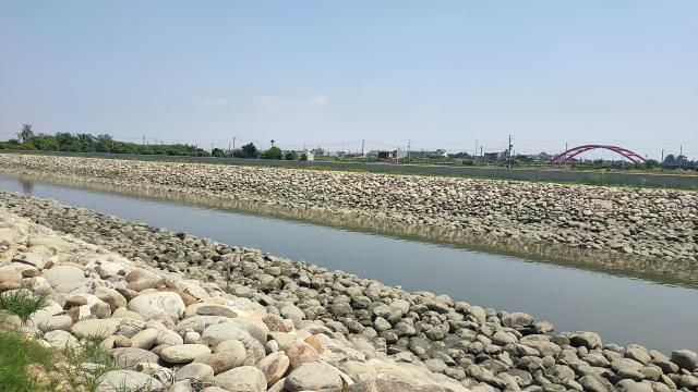 佳里房產專家 台南將軍臨溪景觀小田地 照片 6