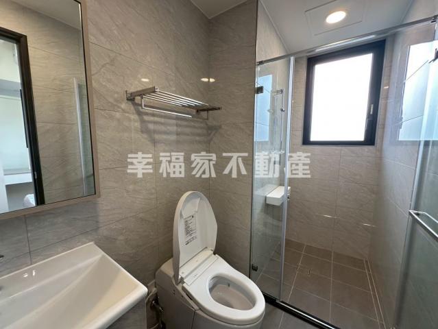 安南專業房仲 清景麟美學美裝潢三房平車 照片 7