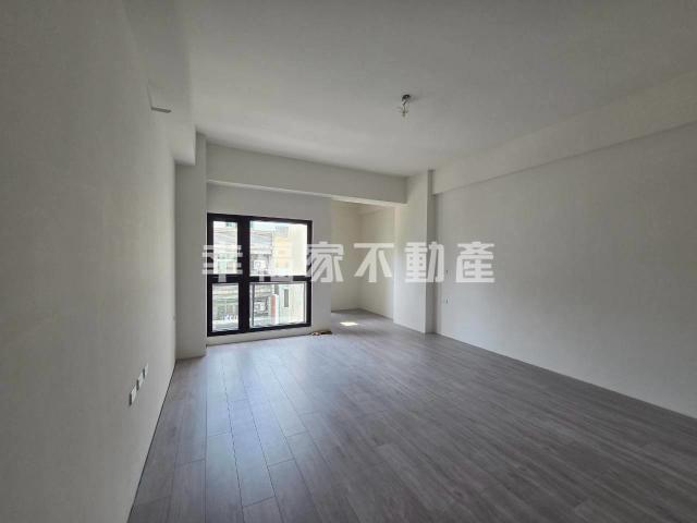 台南香香姐推薦好房 崑山國小全新霸氣電梯美邸1 照片 4