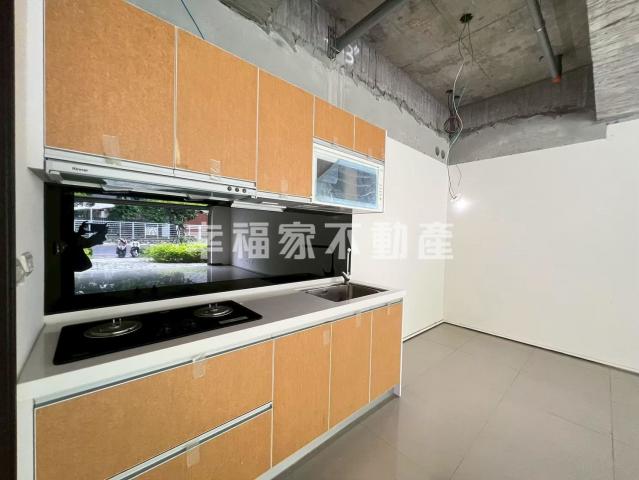 台南香香姐推薦好房 德高國小旁昕視界超級金店面 照片 6