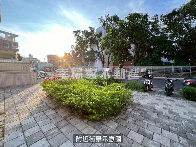 台南香香姐推薦好房 德高國小旁昕視界超級金店面 照片 3