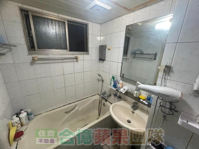 乖寶媽陪你找好房 自立國宅漂亮大三房車 照片 6