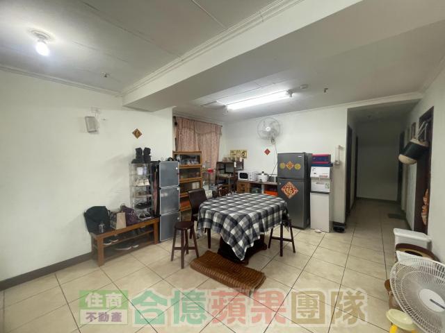 乖寶媽陪你找好房 自立國宅漂亮大三房車 照片 2