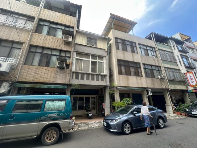 高雄買房永彬 美麗島捷運站|特商二土地3層樓未保存登記透天 照片 2