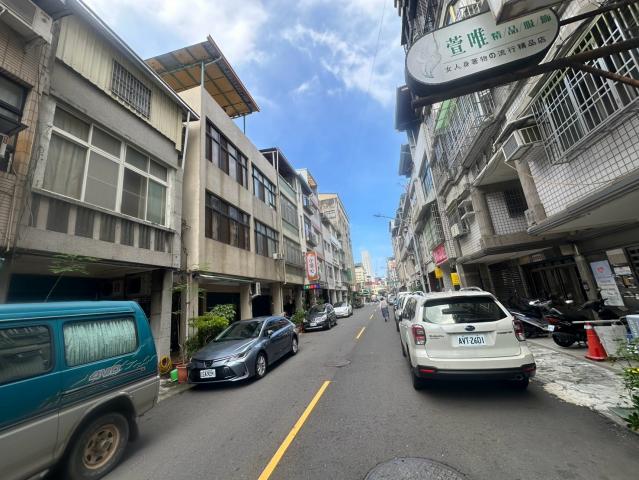 高雄買房永彬 美麗島捷運站|特商二土地3層樓未保存登記透天 照片 4