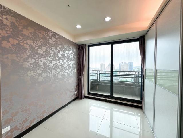中科房仲560 世紀凱悅-朝南|雙主臥.雙平車|景觀豪邸 照片 16