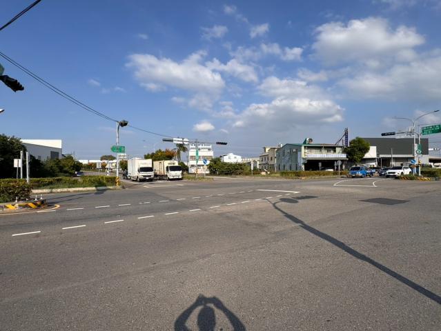 霧峰房屋土地買賣烏日正溪南路大面寬40米美農地 照片 12