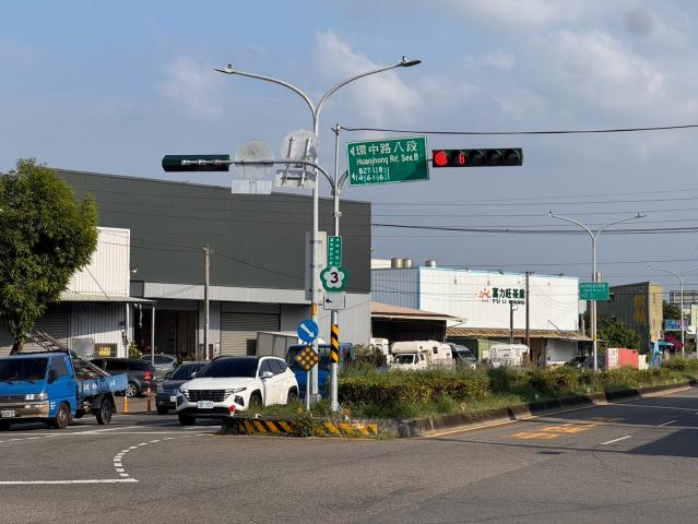 霧峰房屋土地買賣烏日正溪南路大面寬40米美農地 照片 13
