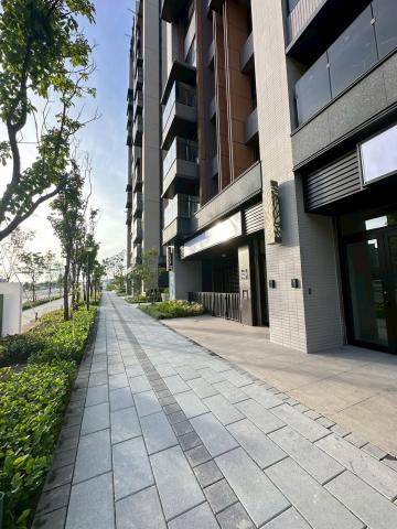台南不動產專家 永康鹽行重劃區近北外環遠雄綠禾雙店面+平車 照片 3