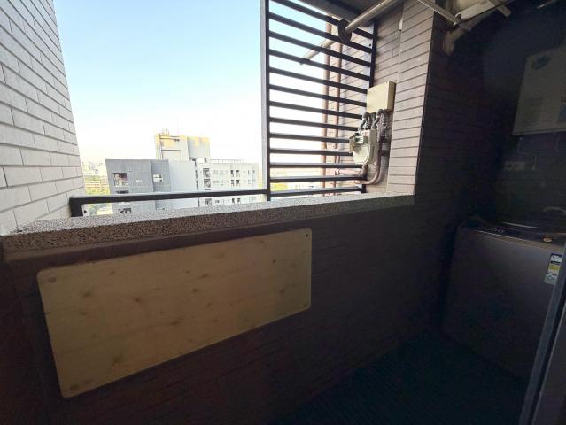 台中房產廖小姐 專任 中科世紀凱悅 稀有超大一房一廳附車位 照片 1
