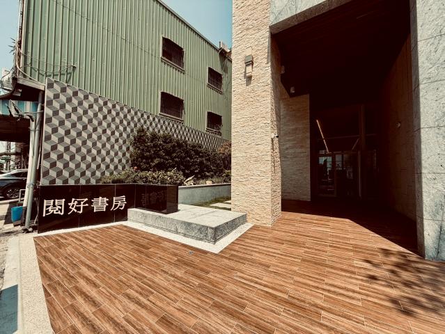 台中房產廖小姐 專任 雙面採光 邊間 三房平車港區首購精選宅 照片 1