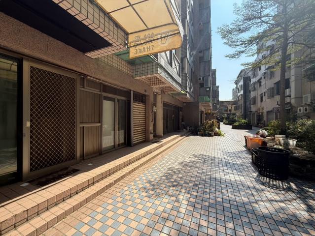 西屯中科買房 東海商圈新興路肯德基旁｜雙店面面寬一樓住家✨✨ 照片 16