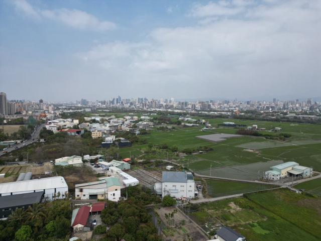 西屯中科買房 台中烏日高鐵特區✨住四方正建地✨6米大面寬✨ 照片 13