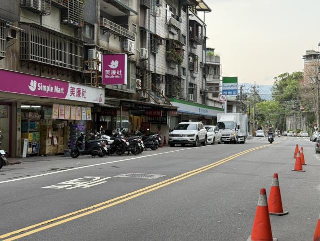 汐止房地廠辦買賣 汐科捷運投資房◎汐萬路4樓含頂加 照片 4