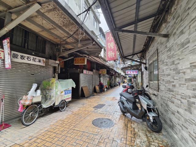 基隆崇安街3層樓原始透天 照片 4