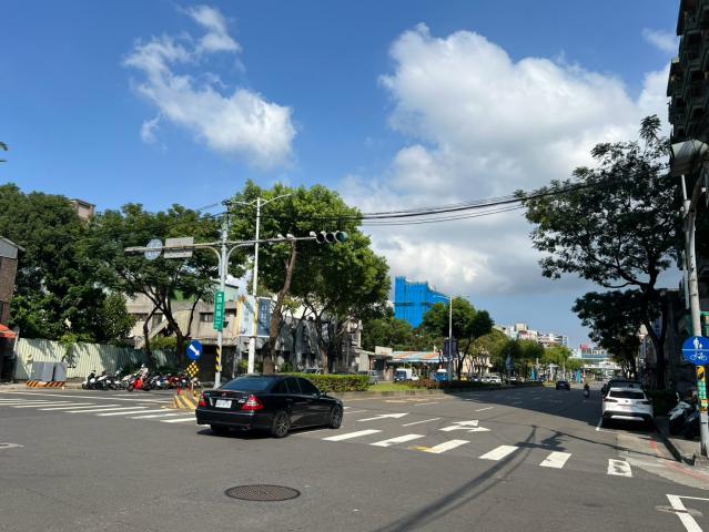 林口房屋專業阿達 頭前工業區、化成路商圈雙面路角地透天廠辦 照片 21