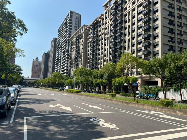 林口房屋專業阿達 頭前工業區、化成路商圈雙面路角地透天廠辦 照片 22