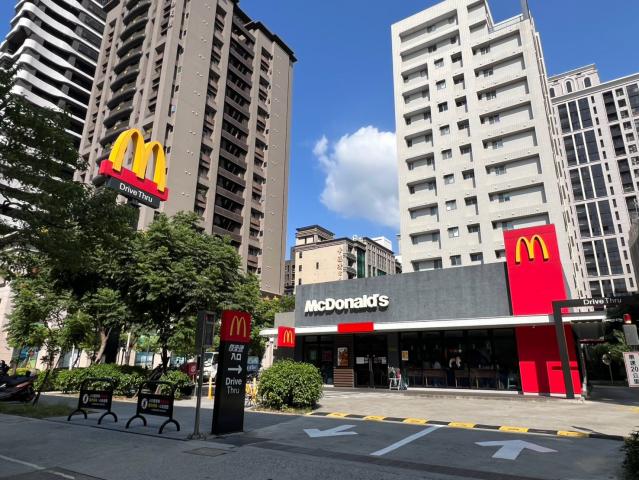 林口房屋專業阿達 頭前工業區、化成路商圈雙面路角地透天廠辦 照片 12