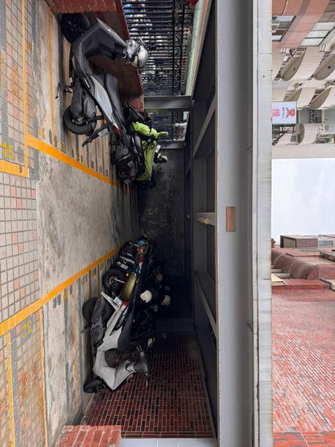 台南房仲晴媛崇明天廈四房平車 照片 18