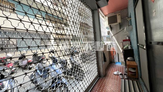 台南房仲晴媛 體育公園前後進出一樓3房寓 照片 18