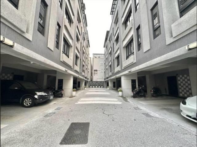 楠梓右昌全新未住正四樓車墅 照片 18