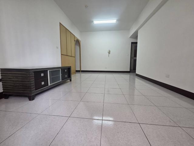 岡山國中雙學區大坪數優質平車大樓~張秀香0956849917房屋土 照片 5