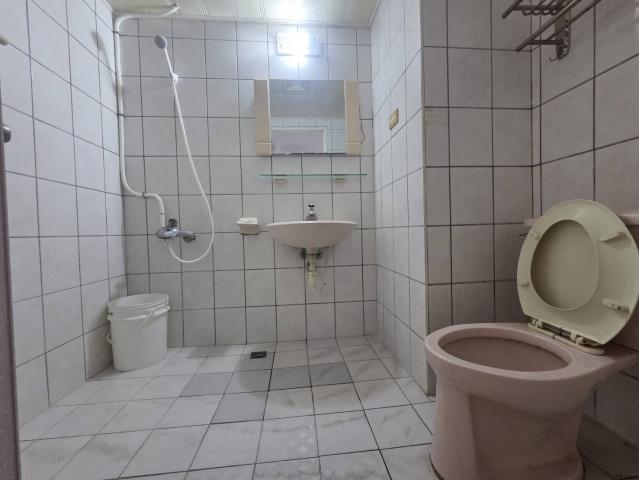 岡山國中雙學區大坪數優質平車大樓~張秀香0956849917房屋土 照片 8