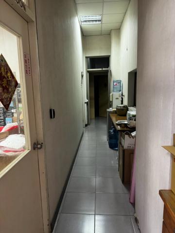 湖內正RK8對面全聯旁大坪數住辦透天~張秀香0956849917 照片 5